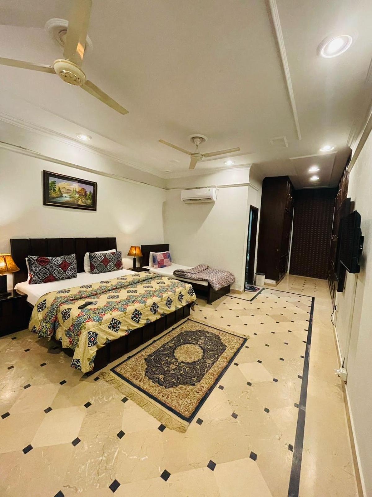 Mulberry Residence Luxury Rooms Ісламабад Екстер'єр фото