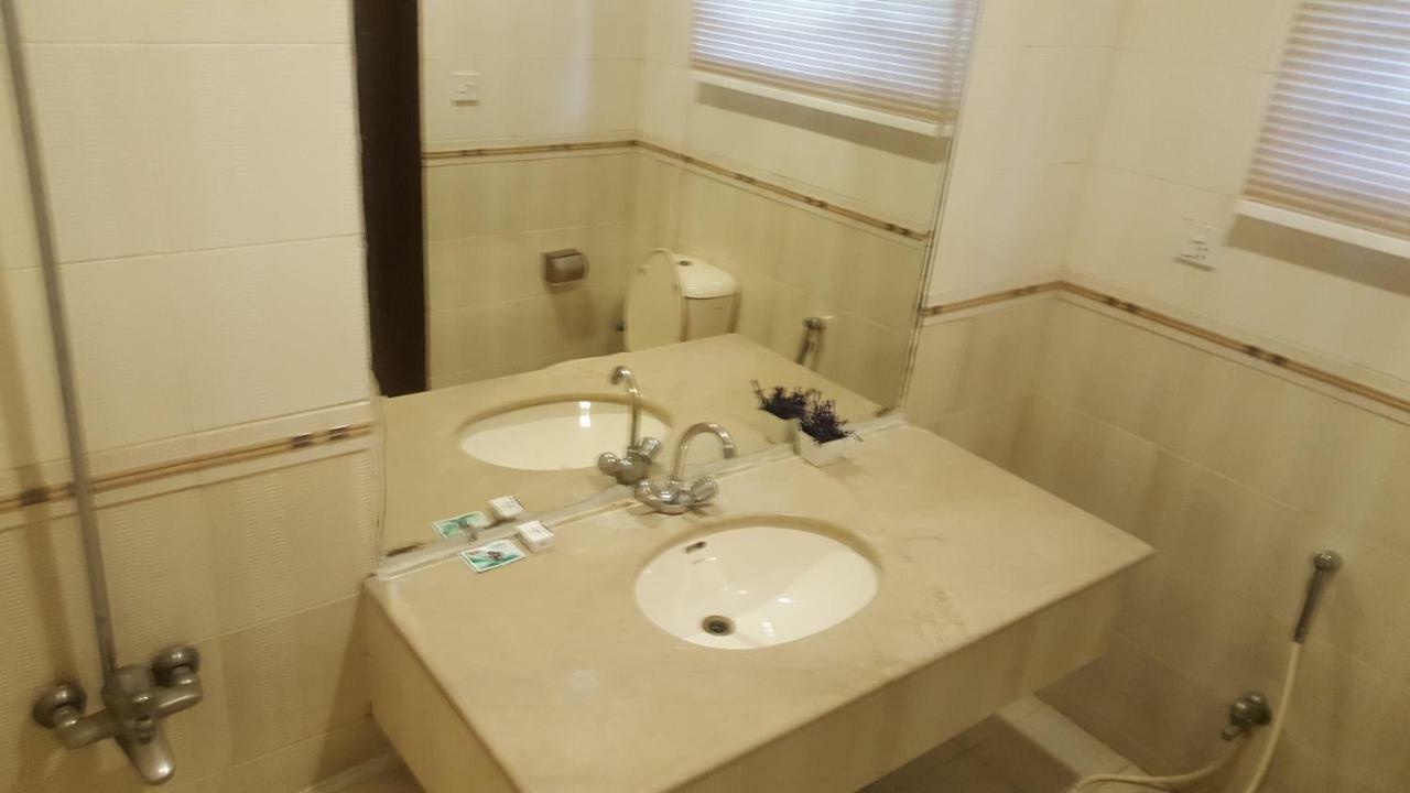 Mulberry Residence Luxury Rooms Ісламабад Екстер'єр фото