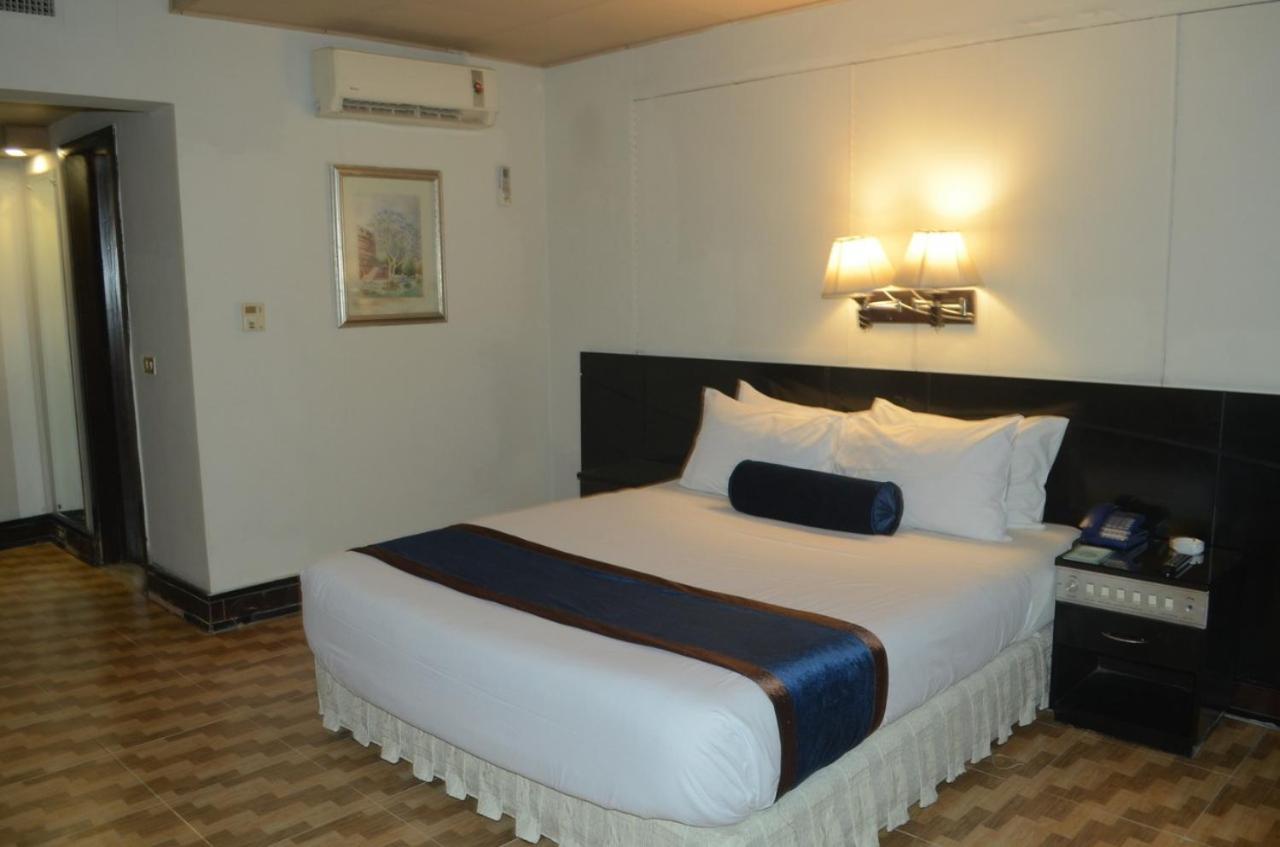 Mulberry Residence Luxury Rooms Ісламабад Екстер'єр фото